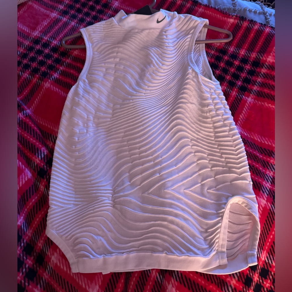 Nike White Textured Tank Top